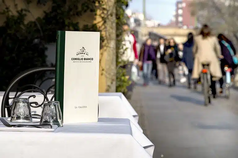 portamenu-coniglio-bianco-milano-05